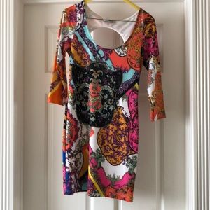 Unique printed tube dress with half sleeve.